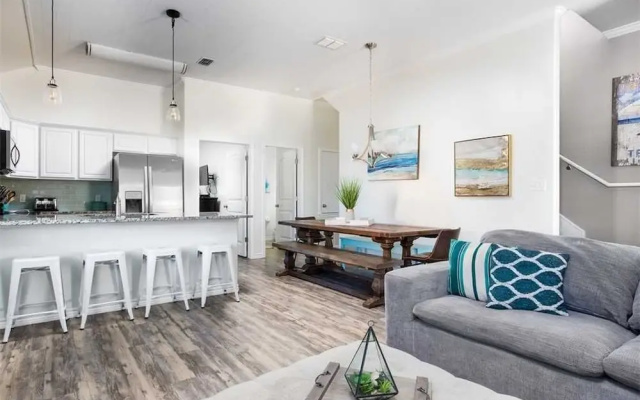 1813 S 11th Townhome #601 5 Bedrooms 4.5 Bathrooms Townhouse
