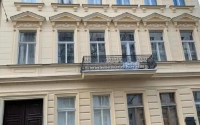 Gallys Apartments