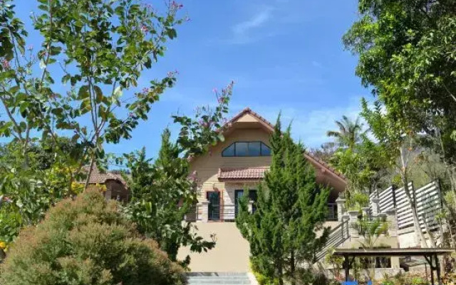 Verryn Khao Kho | Private Family Villa Across Wat Pha Sorn Kaew – 5 Min Walk, Relax & Reconnect