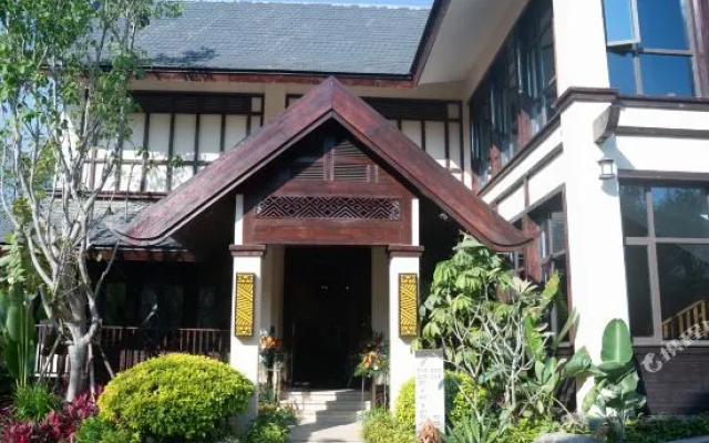 Viva Ville Blossom Hill Inn