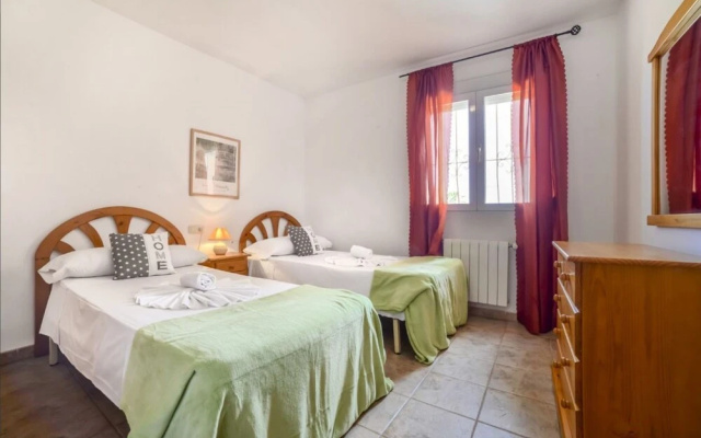 Villa - 5 Bedrooms - 107482