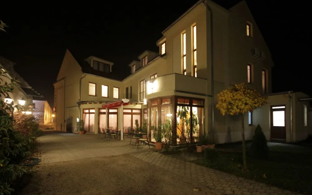 Hotel Patonai
