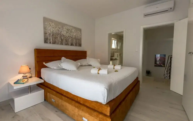 Villa Romance