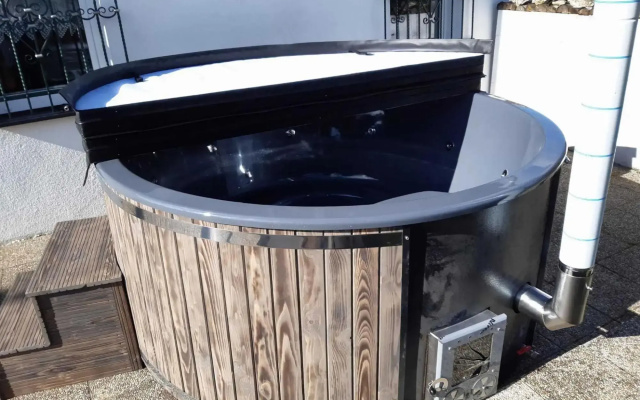 Secluded Holiday Home in Kraslice with Sauna, bubble bath