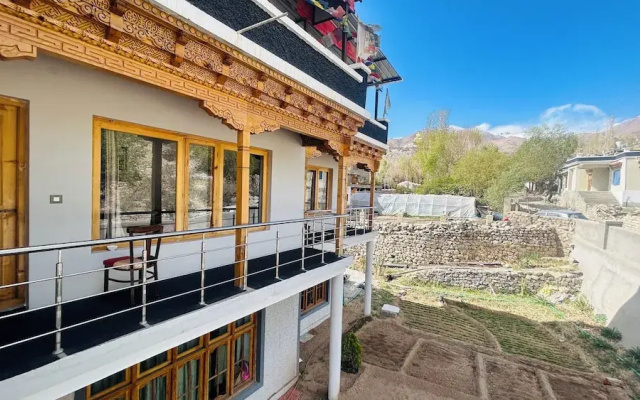 Hotels in Leh