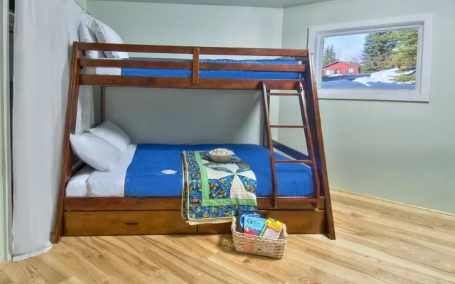 River's Edge by Jackson Lodging Company