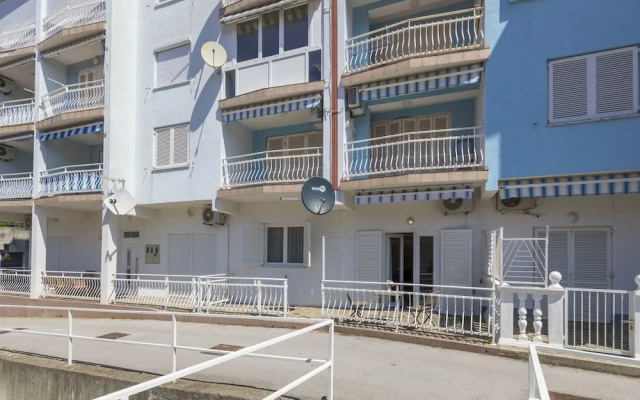Apartment Mario