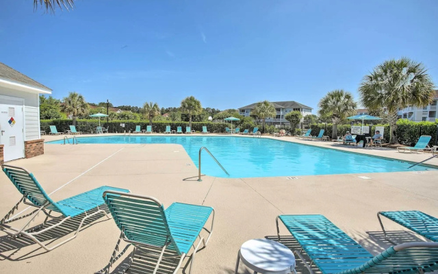 Golf Resort Condo w/ Pool in North Myrtle Beach!