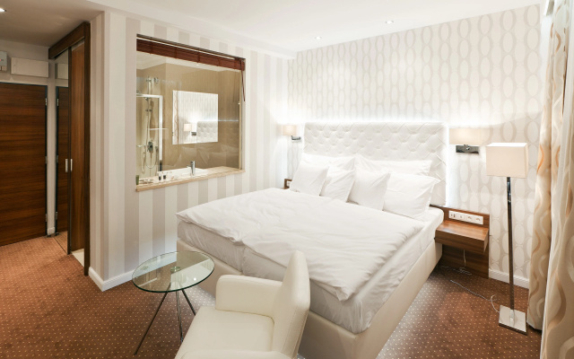 Pytloun City Boutique Self Check-in Hotel