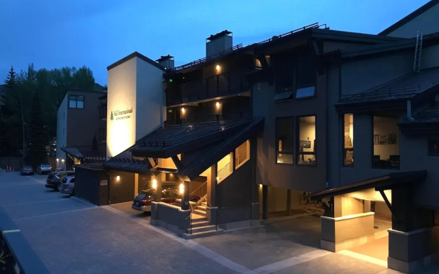 #205 Vail International