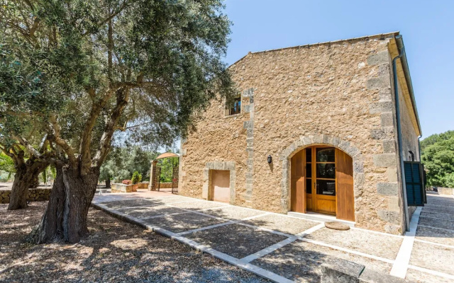 Residence by G Cas Comte