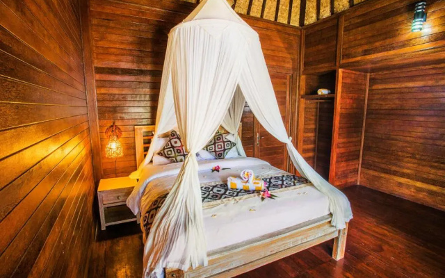 Maha Guru Huts