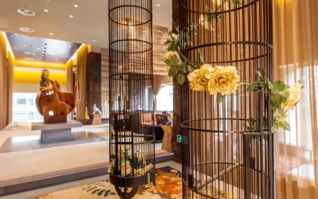 Chime Long Hotel
