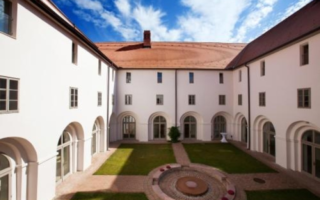 Sopronbnfalvi Kolostor Hotel