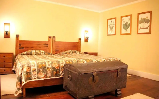 House With 2 Bedrooms in Torre de Moncorvo, With Wonderful Mountain Vi