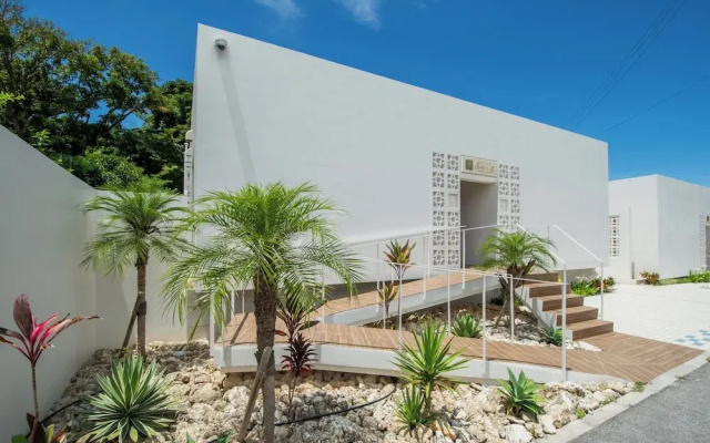 pool villa Sanrriott Okinawa Motobu