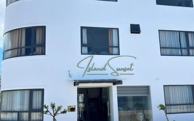 Island Sunset Hotel