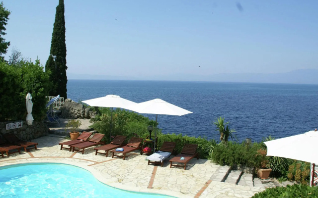 Welcoming Bungalow on Beach in Kraljevica