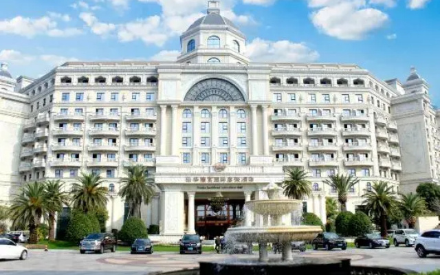 Xianhua Sandalwood International Hotel