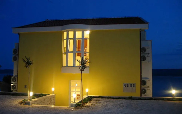 Apartment Ruzmarina