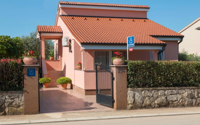 Amazing Home in Peroj With Wifi and 2 Bedrooms