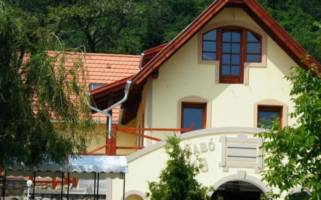 Szabó Pince Vendégház
