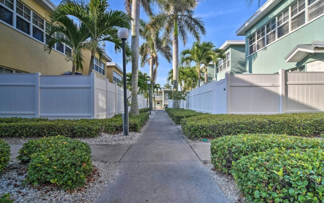 Resort Condo w/ Beach Access in Indian Shores!