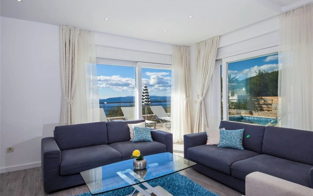 Villa Blue
