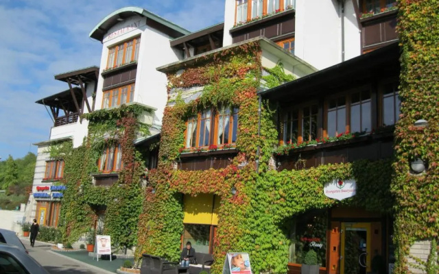 Rosengarten Hotel  Restaurant
