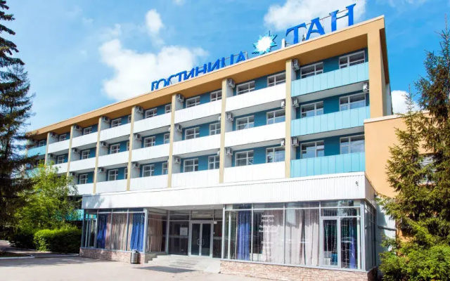 Tan Hotel