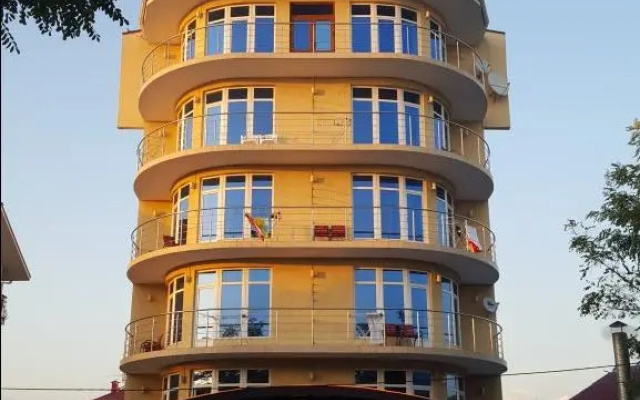 Kavkaz Hotel