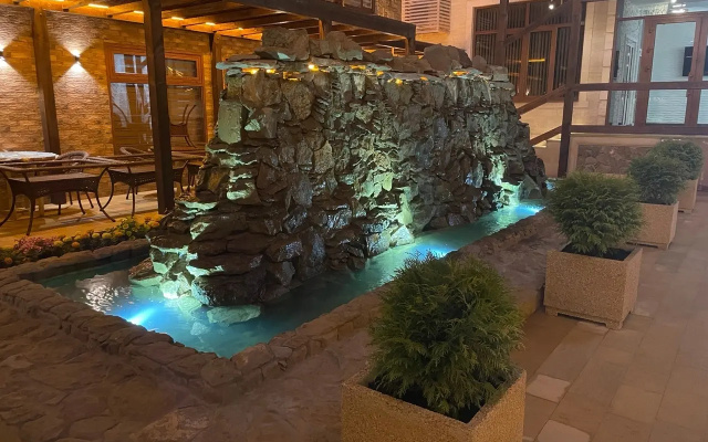 Gold Niyara Hotel